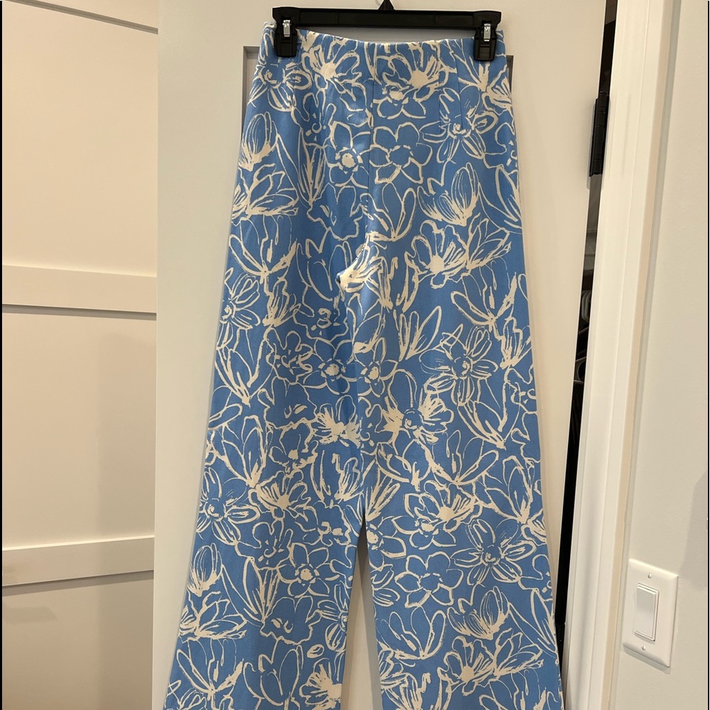 SOLD OUT ONLINE - zara wide leg floral pants size XS